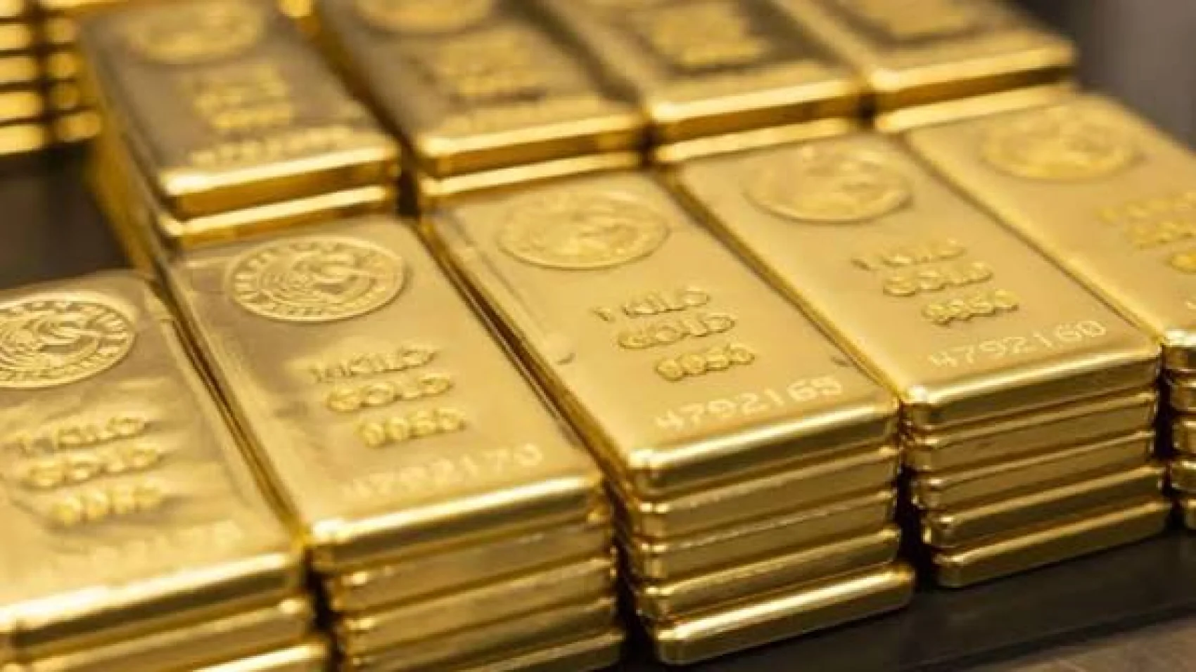 الذهب يرتفع بدعم من تراجع الدولار وتباطؤ التضخم الأمريكي  اقرأ المزيد عن  الذهب يرتفع بدعم من تراجع الدولار وتباطؤ التضخم الأمريكي 